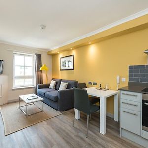 One-Bedroom Apartment Plus